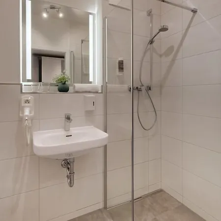 Отель Amper Art Фюрстенфельдбрукк