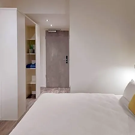 Amper Art Hotel